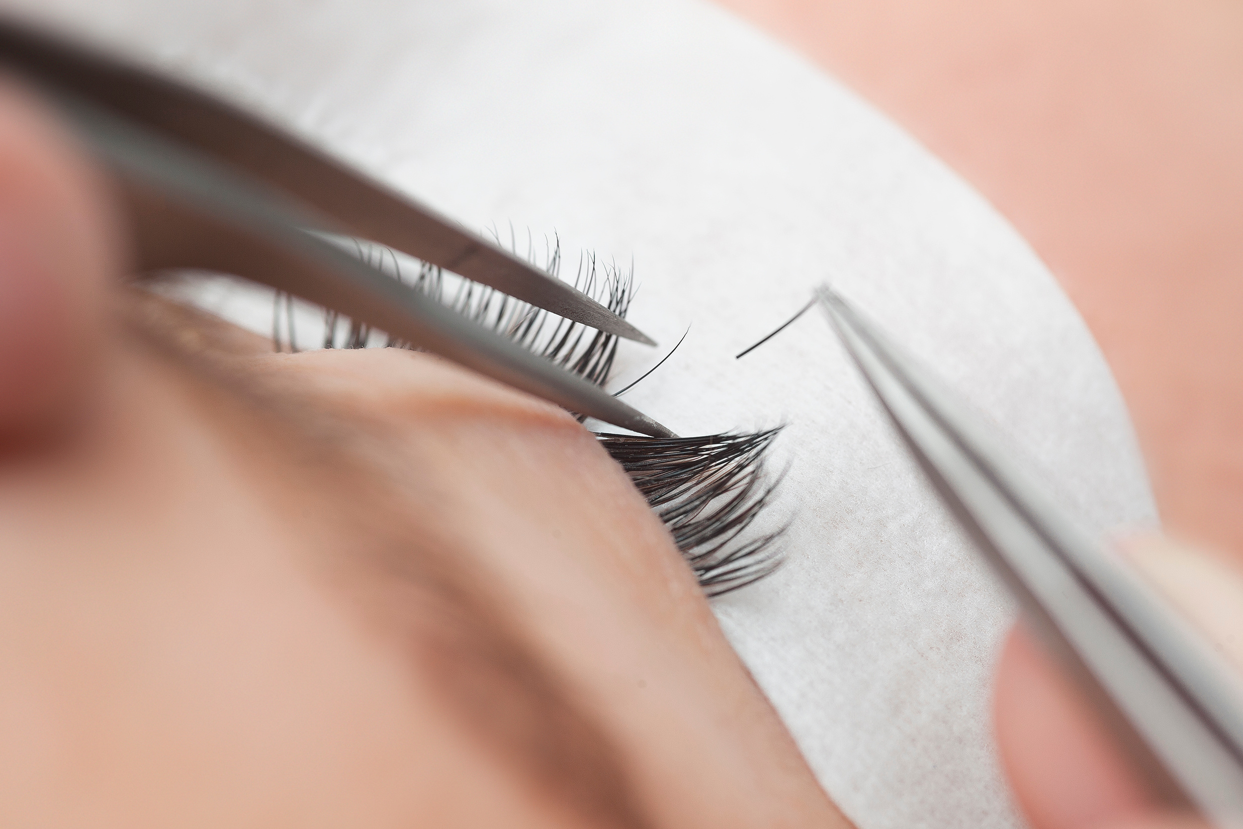 BEGINNER LASH ARTISTS MAKE THESE MISTAKES - Lash Savvy